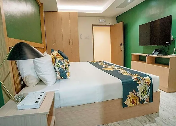 Отель Diane Residences